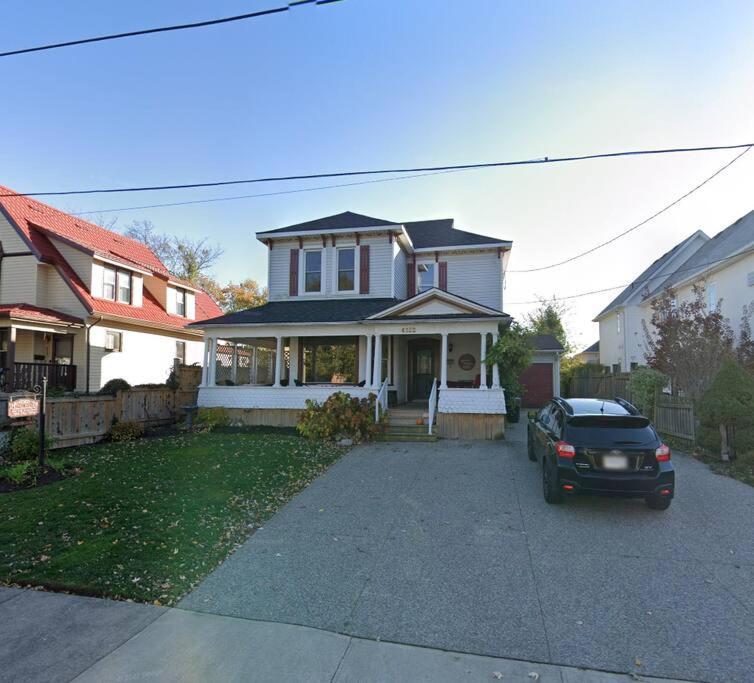 Perfection Near The River - 4 Bedroom Villa Complimentary Breakfast Delivered Daily To The Rental Niagara Falls Exterior photo