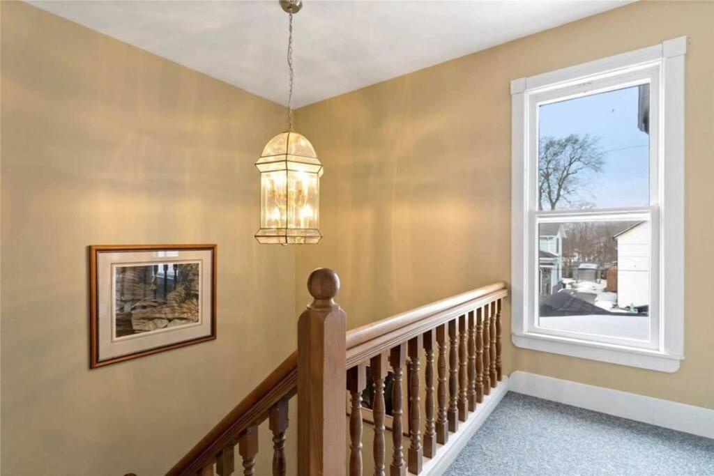 Perfection Near The River - 4 Bedroom Villa Complimentary Breakfast Delivered Daily To The Rental Niagara Falls Exterior photo