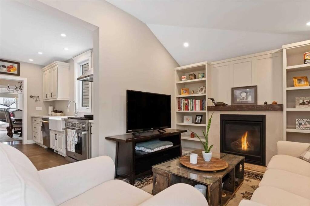 Perfection Near The River - 4 Bedroom Villa Complimentary Breakfast Delivered Daily To The Rental Niagara Falls Exterior photo
